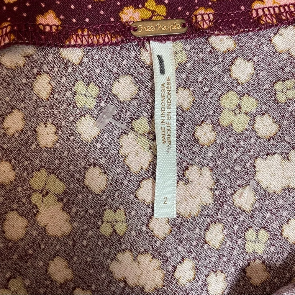 New Free People IRL Mini Plum Floral Skirt Size 2